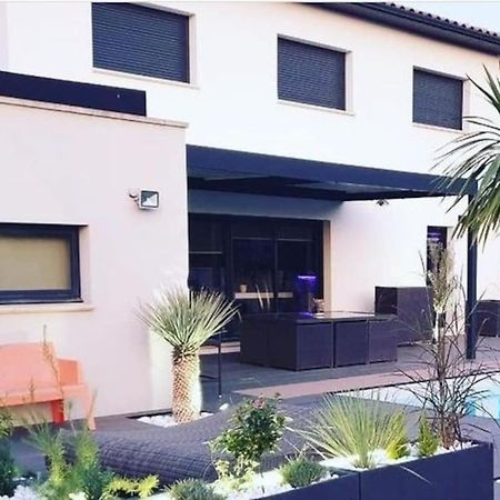Maison De Vacances Contemporaine Avec Piscine Villa เวอแด็น ภายนอก รูปภาพ