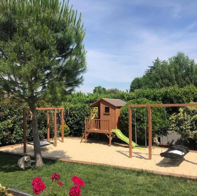Maison De Vacances Contemporaine Avec Piscine Villa เวอแด็น ภายนอก รูปภาพ